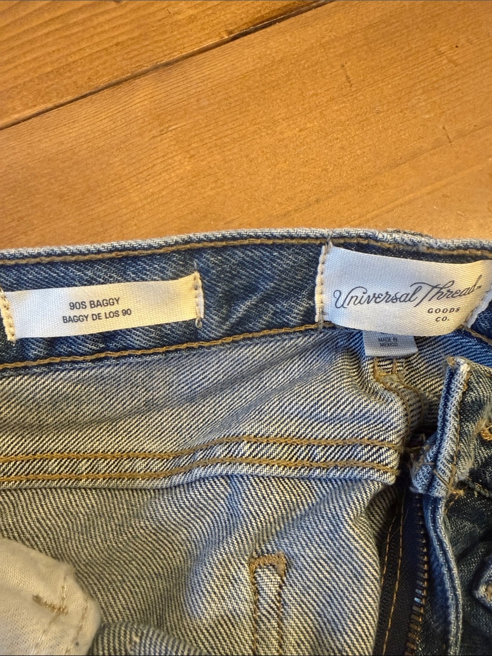 Universal Thread Light Blue 90s Baggy Jeans - Picture 2 of 4